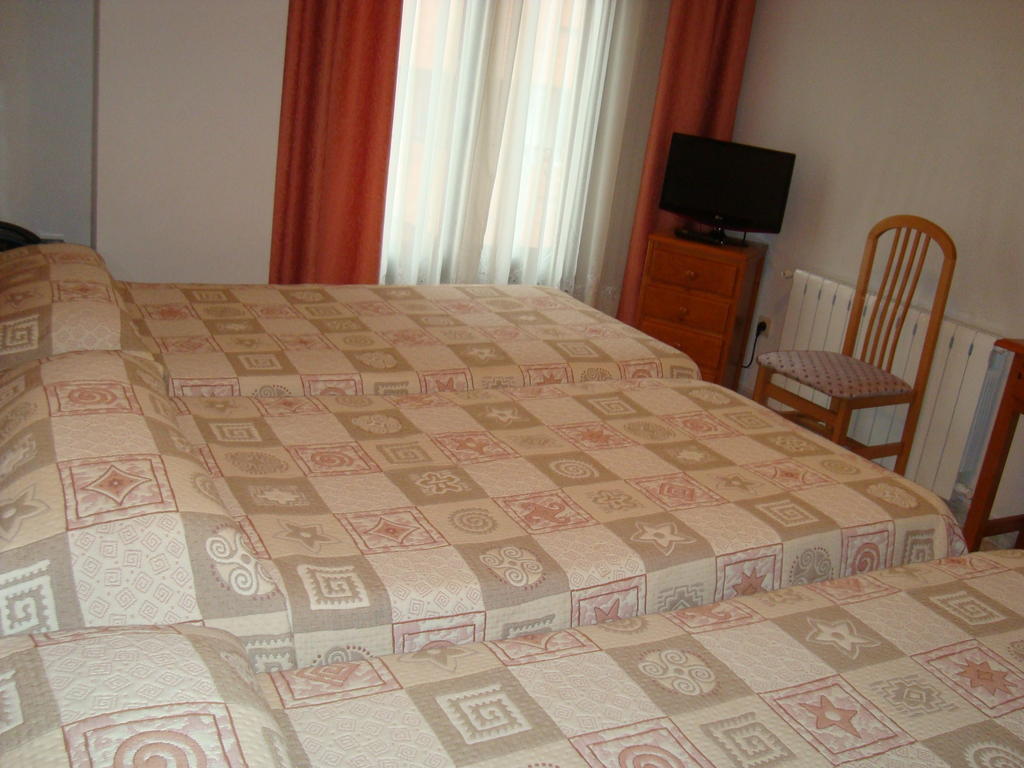 Hostal Universal Benavente Rum bild