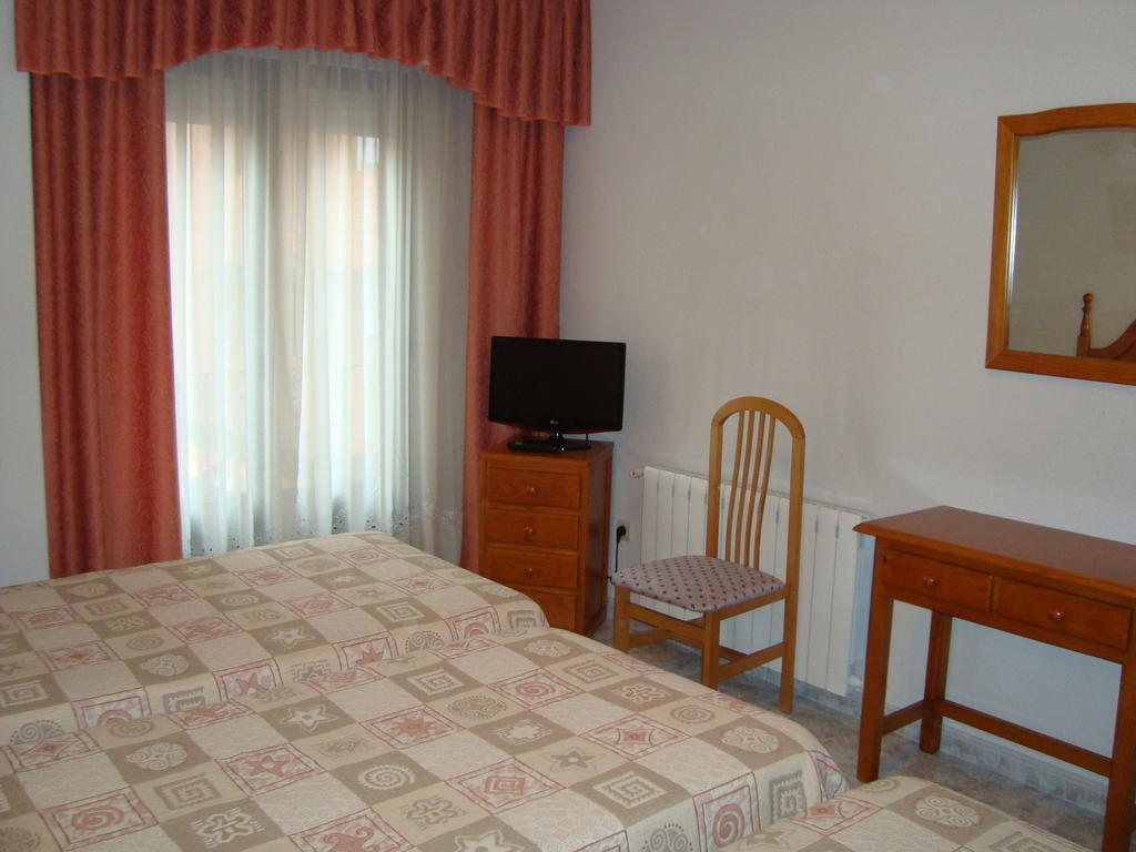 Hostal Universal Benavente Rum bild