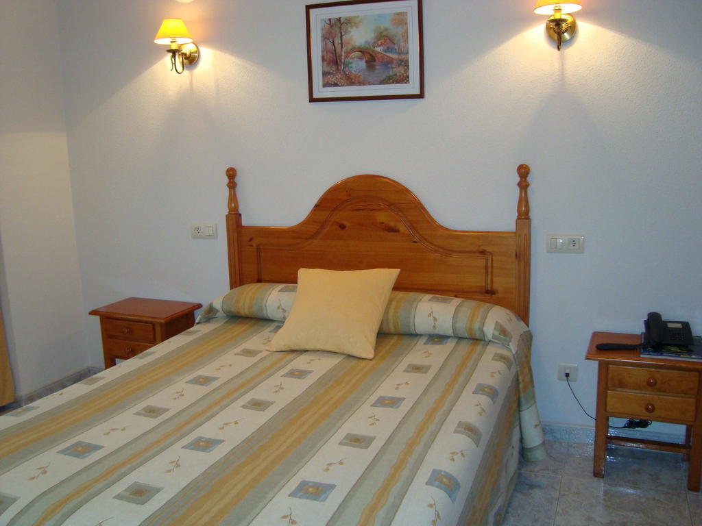 Hostal Universal Benavente Rum bild