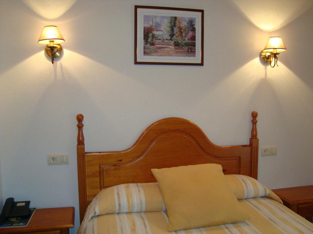 Hostal Universal Benavente Rum bild
